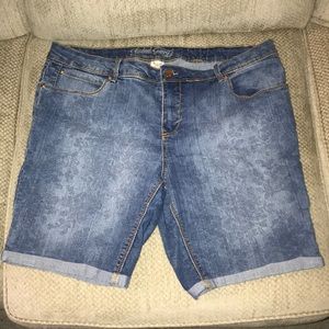 Women’s Plus Size Bermuda Shorts Sz.18